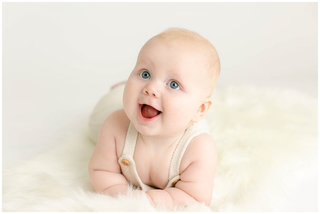 six-month old milestone session
