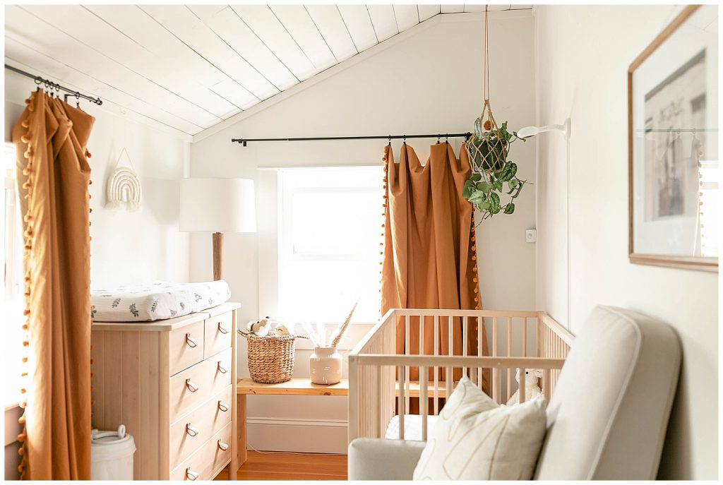 Baby Nursery with neutral color pallette