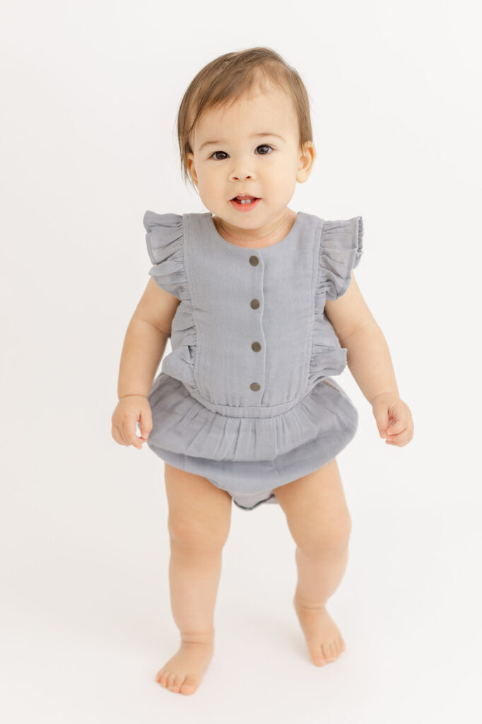 Bare foot baby photo session