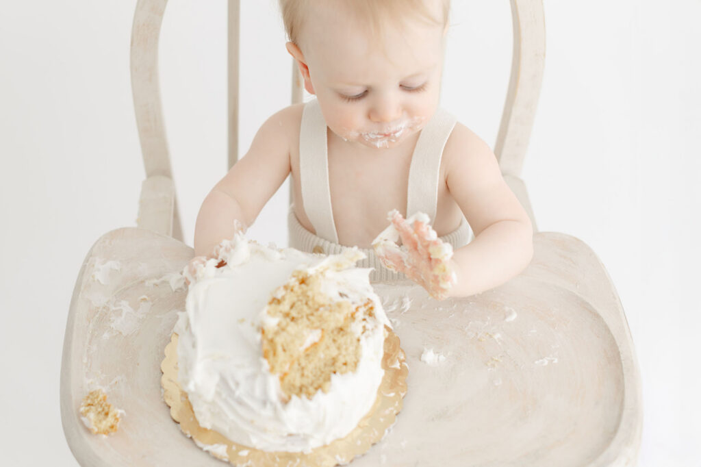 Family newborn photography session in SE Portland near Woodstock